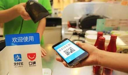 前有勁敵，后有長鞭，新零售能幫口碑破局嗎？