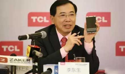 TCL手機(jī)業(yè)務(wù)再現(xiàn)斷崖式下跌應(yīng)盡快調(diào)整黑莓品牌策略