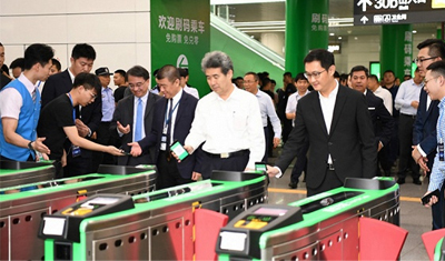 巨頭卡位公共交通：深圳乘地鐵也可以用微信掃碼了