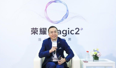 手機(jī)全面屏“四大門派”混戰(zhàn)，誰能代表下一個(gè)十年？