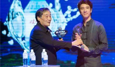 王力宏低價代言娃哈哈20年被解約，竟是因“年紀(jì)大了”
