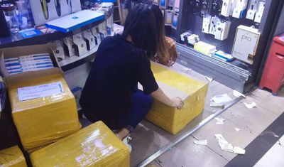 華強北商家跨界自救：在朋友圈賣緊銷貨
